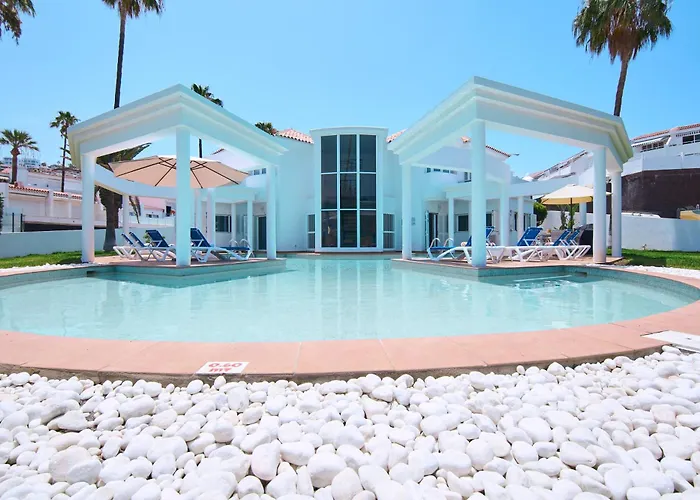 Casa Palmeras Villa *